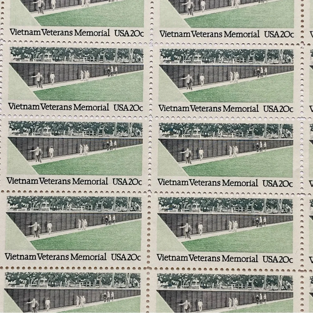 Vietnam Veterans Memorial Stamps Sheet of 40 20 Cents Scott # 2109 War Unhinged